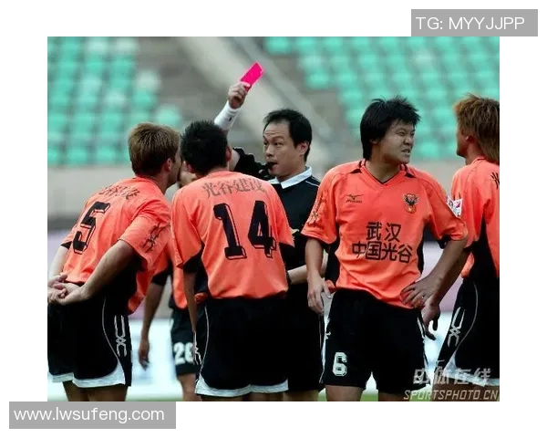 武汉羽毛球队配合排名创新高展现团队实力与竞技水平提升 武汉羽毛球队配合排名创新高展现团队实力与竞技水平提升