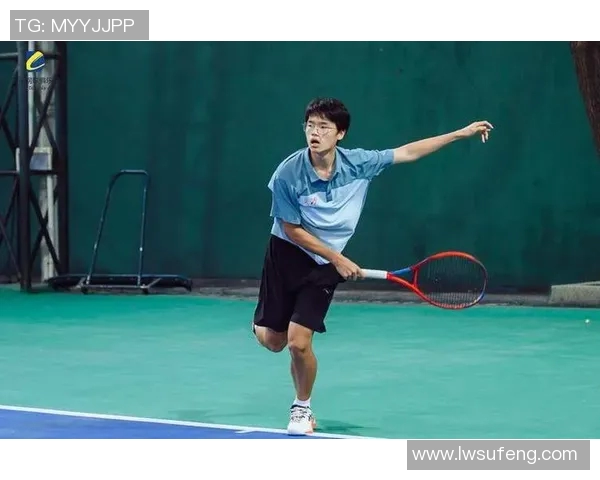 赛后分析：杭州网球队与重庆网球队技术对决的精彩瞬间与战术解析