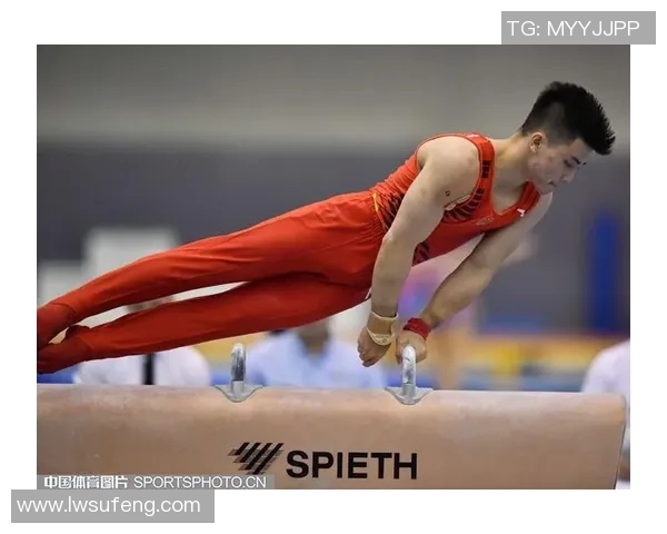 足球明星的感人故事与无私奉献精神展现了体育的力量与人性的光辉